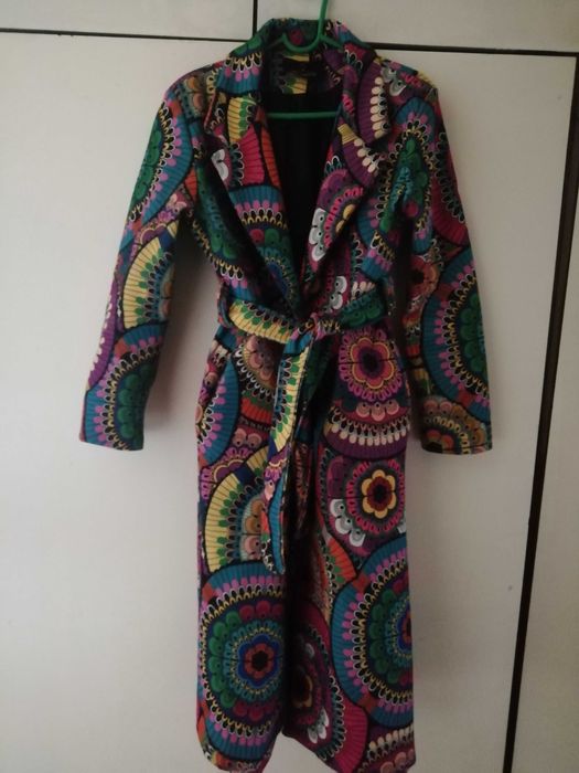 Пъстро бутиково палто