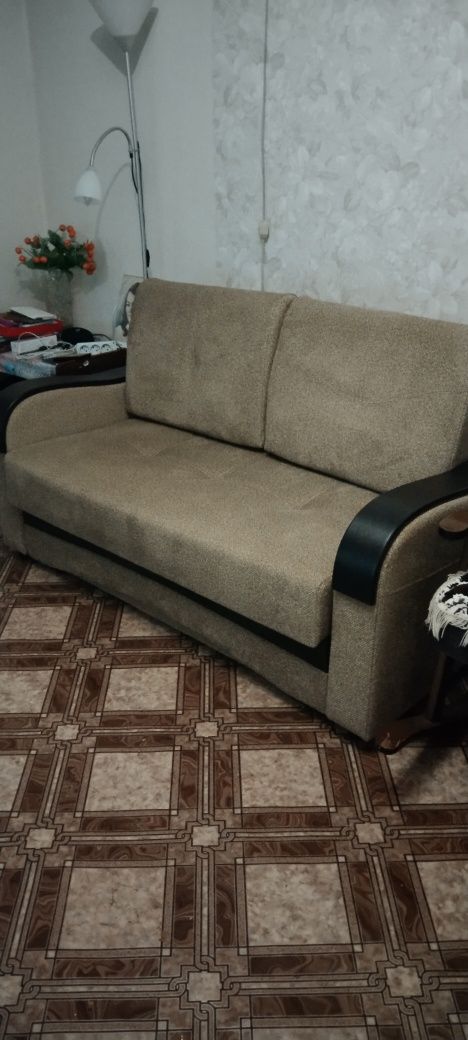 Продам срочно новый диван