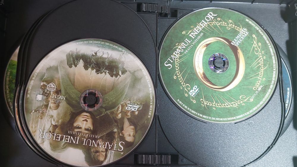 Stăpânul Inelelor Trilogia si Hobbit Trilogia - subtitrat romana