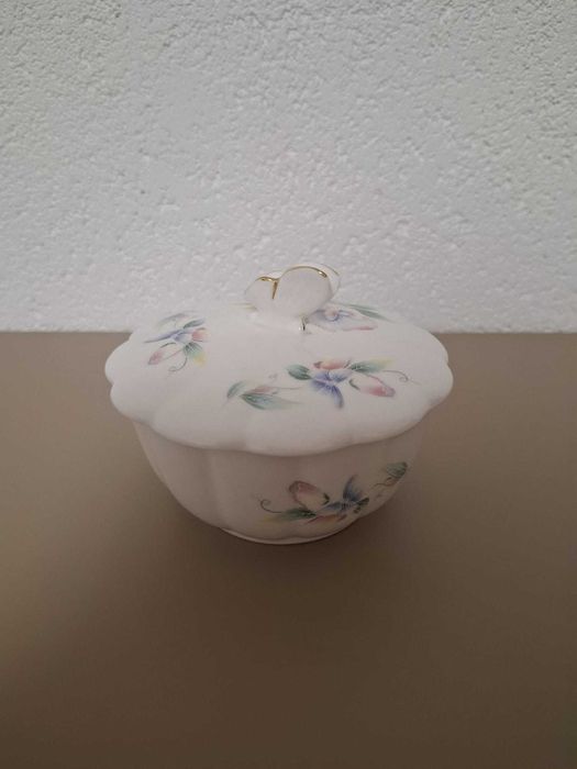 Caseta bijuterii marca Aynsley