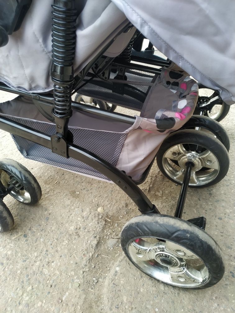Детская коляска двойняшки(эгзе) отличном состояние