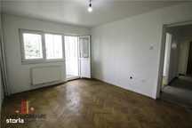 Apartament 3 camere etaj intermediar, bloc izolat,  2 balcoane, Dambu