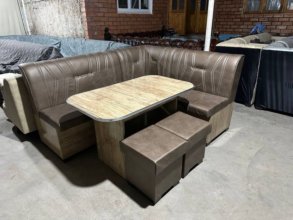 Продаётся кухонный уголок