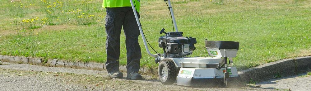 Cositoare vegetatie pavele-borduri-platforme betonate Etesia MBR50