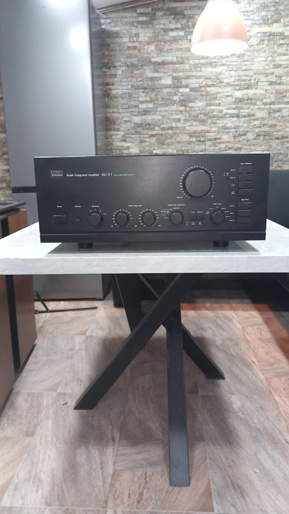 Amplificator Sansui AU X1