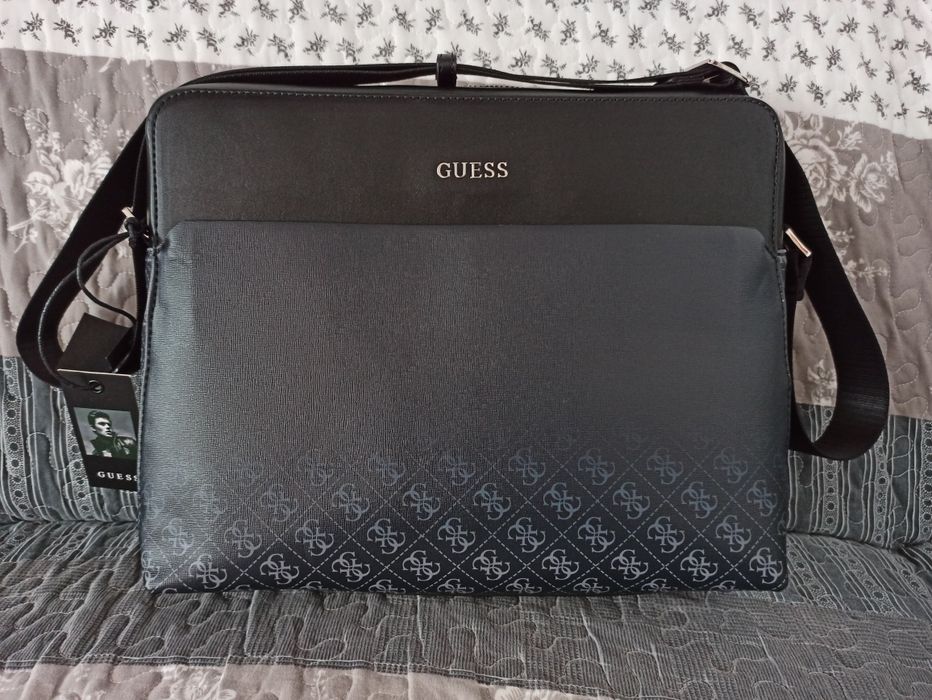 Geantă de umar unisex GUESS. (NOUĂ)