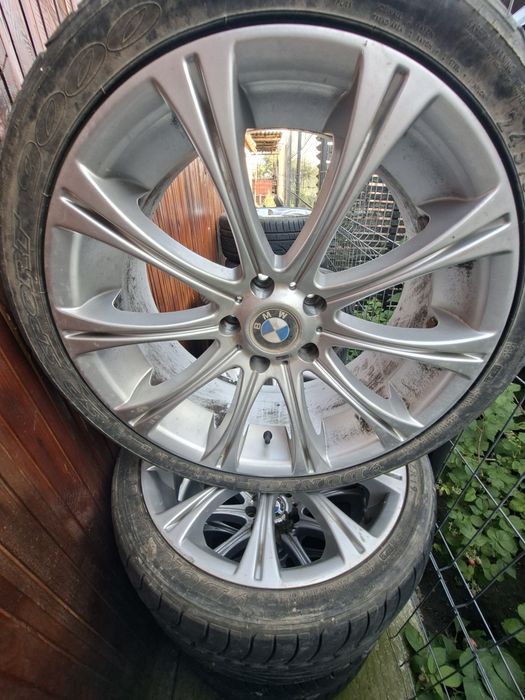 Vând jante bmw 18 2 mărimi si 19