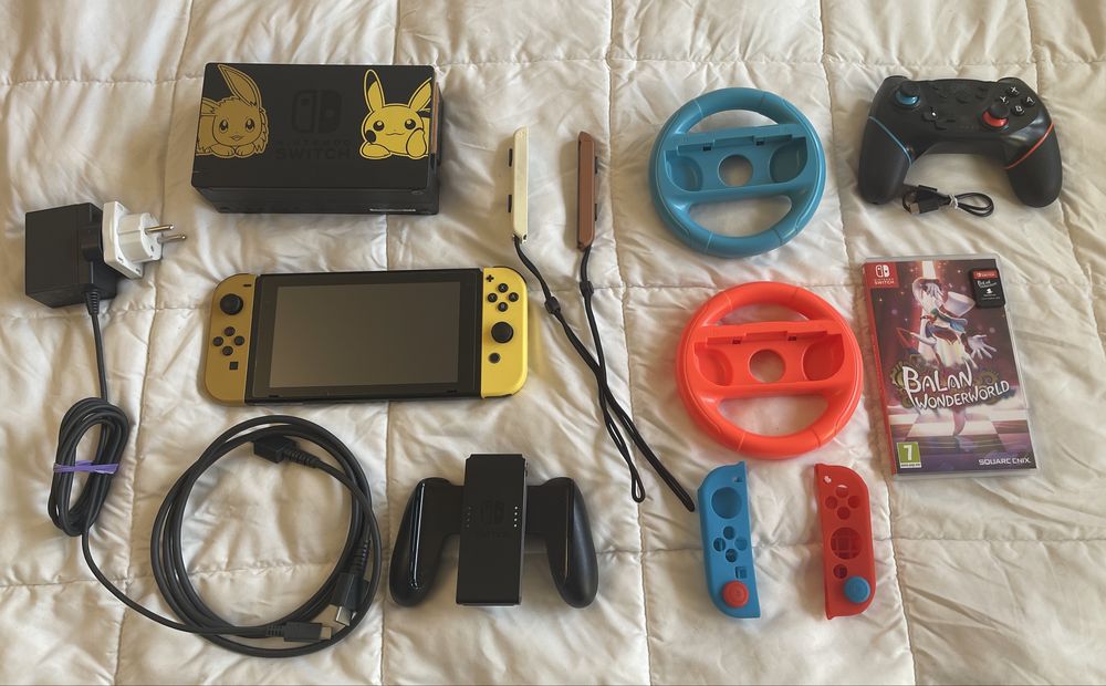 Nintendo Switch Pikachu & Evee Edition голям комплект