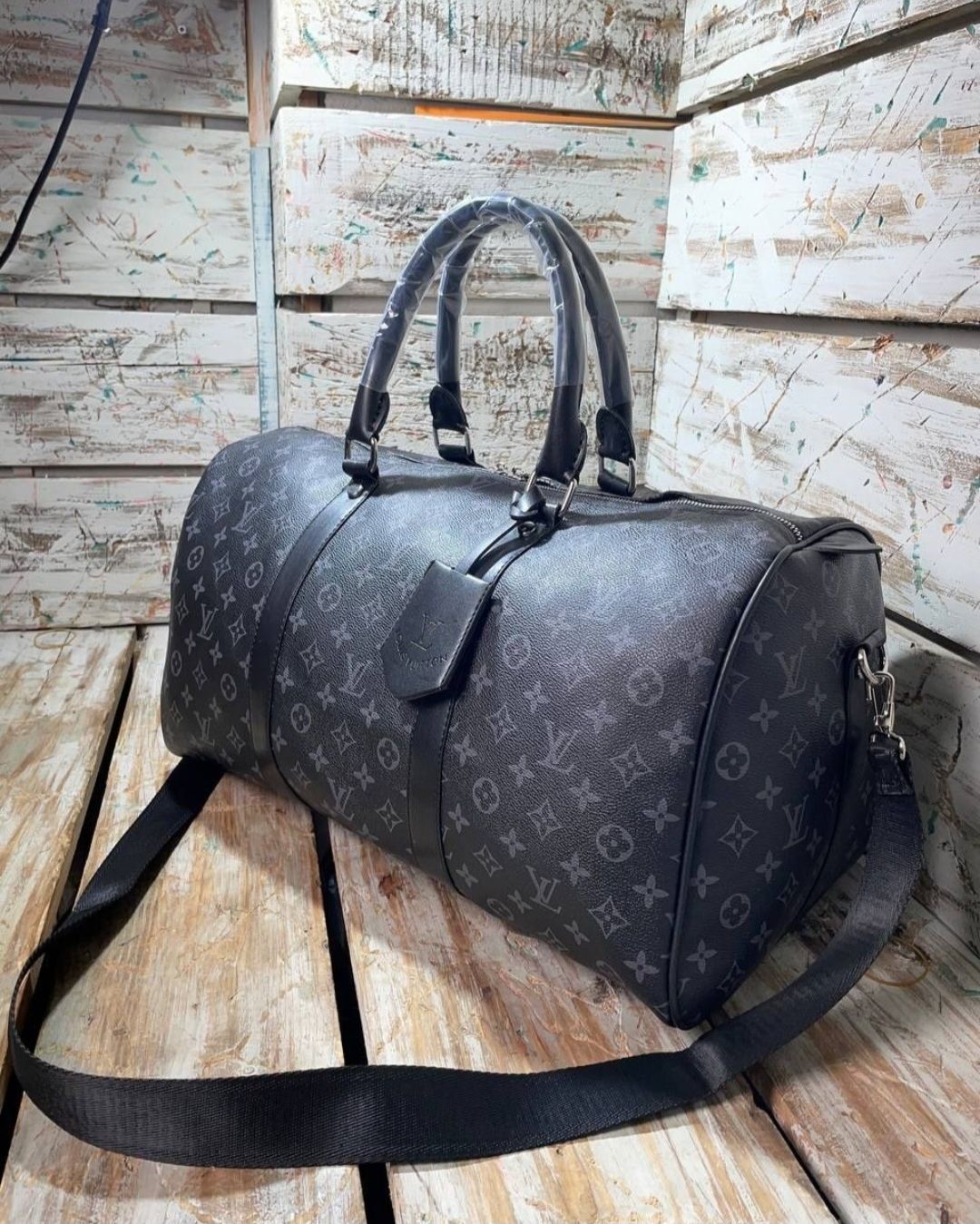 Кожен сак на Louis Vuitton