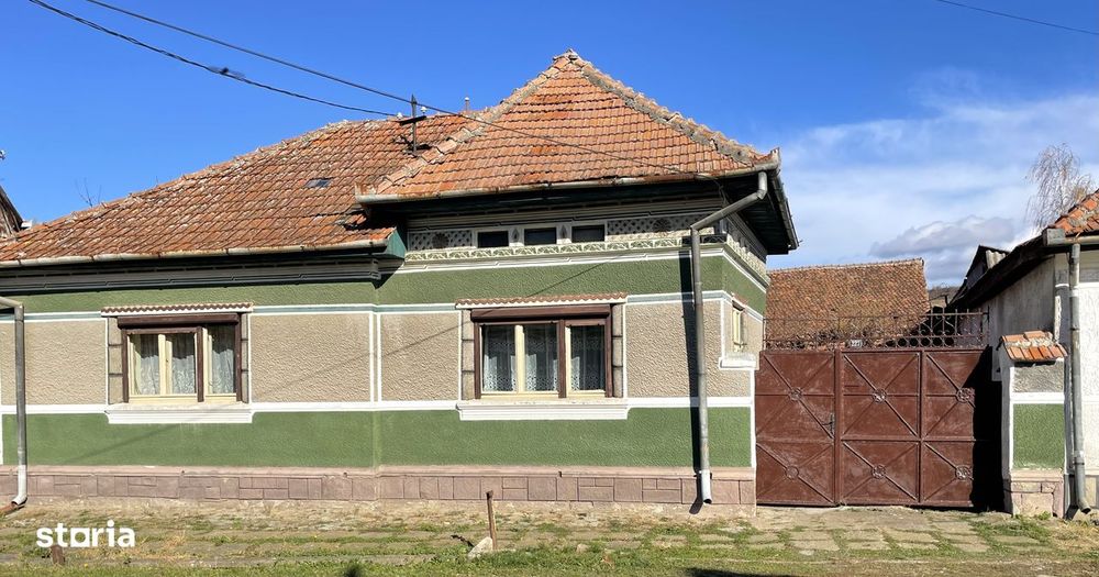 De vânzare casă tradițională situată în satul Perșani