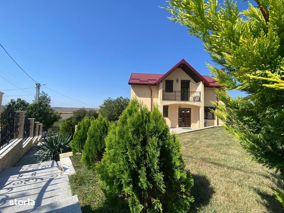 Casa de vanzare Letcani Iasi D+P +E , garaj, mutare imediata!