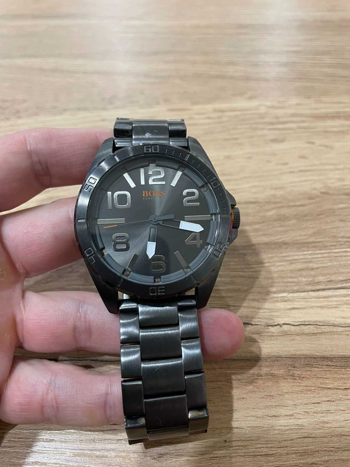 Часовник HUGO BOSS HB 204