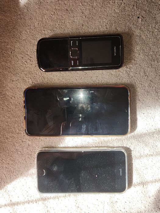 Продам телефоны полностью рабочие