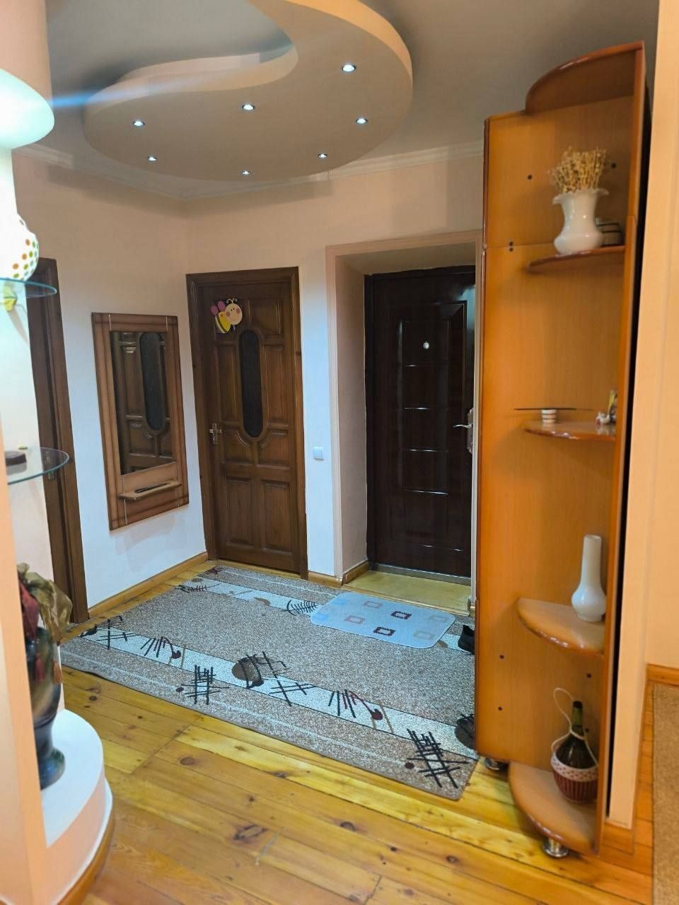 Yakkasaroy tumani Shota Rustaveli kochasida ijaraga 2 honali kvartira