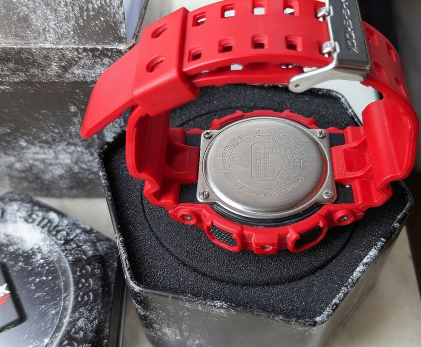 Vand Casio G-Shock GA-100B-4AER ca nou