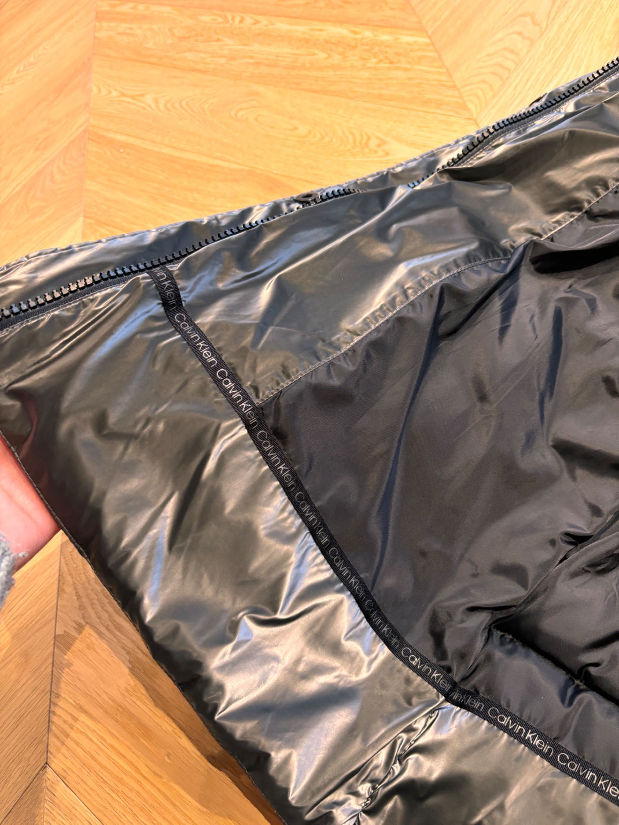 Ново зимно яке Calvin Klein