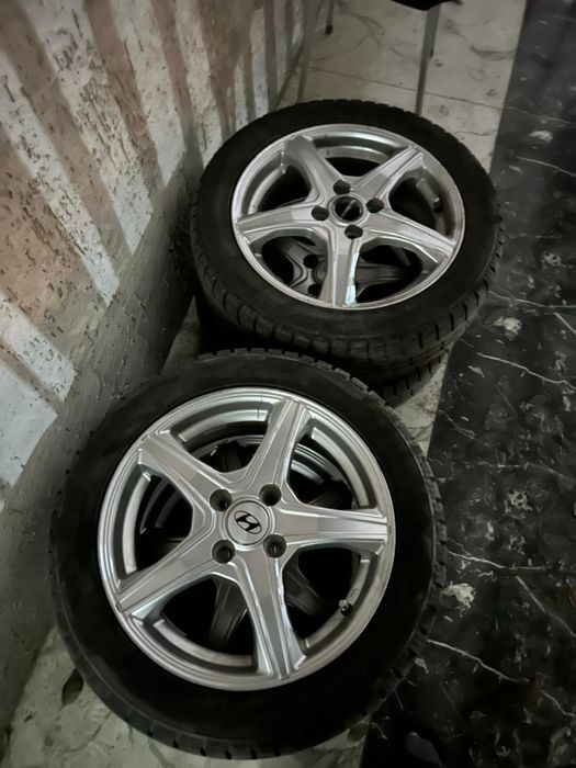 продам диски с зимней резиной в хорошем состоянии 175/55/R15