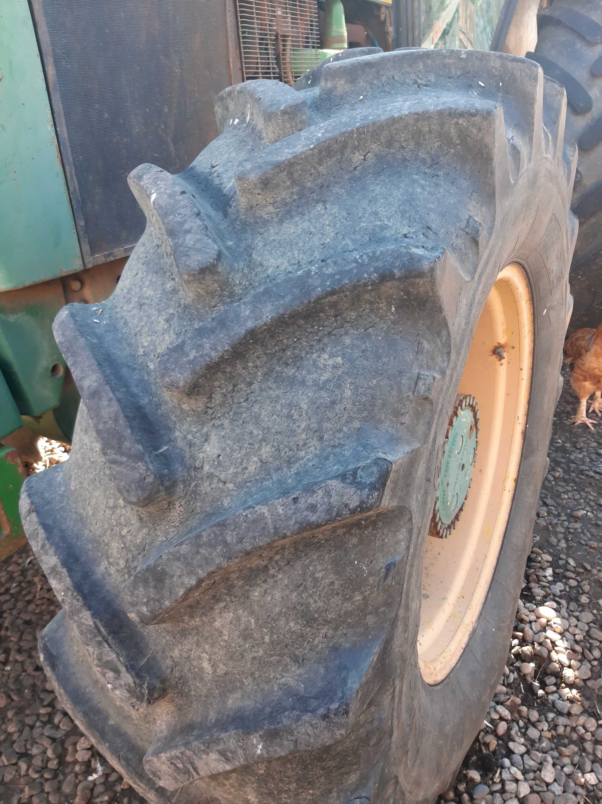 Tractor John Deere4240
