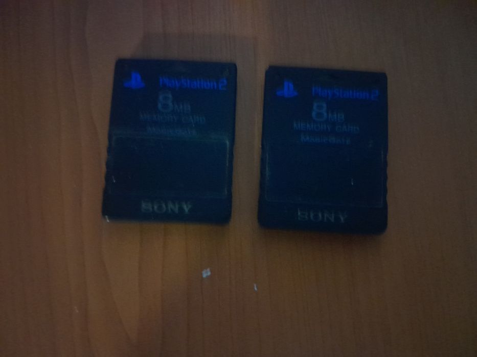 Vând PlayStation 2 + 14 jocuri