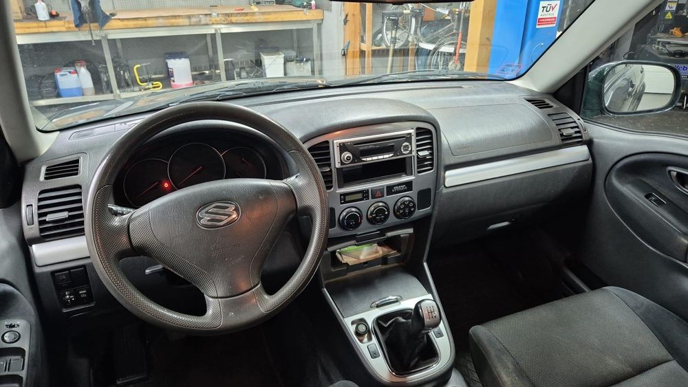 Vând Suzuki Grand Vitara