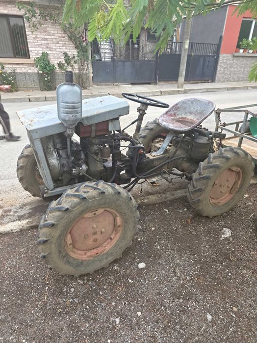 Продавам Малки трактори