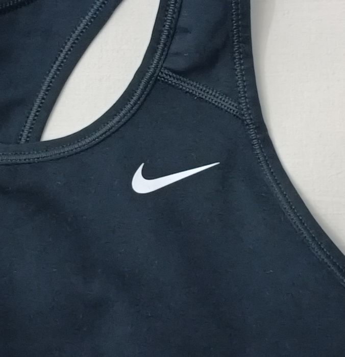 Nike DRI-FIT Bra оригинално бюстие S Найк спорт фитнес тренировки