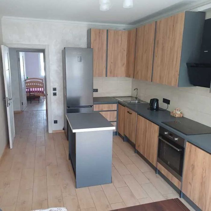 Дава се под наем Двустаен апартамент в София, Център - 55 кв.м за 392.7 € - Снимка #2