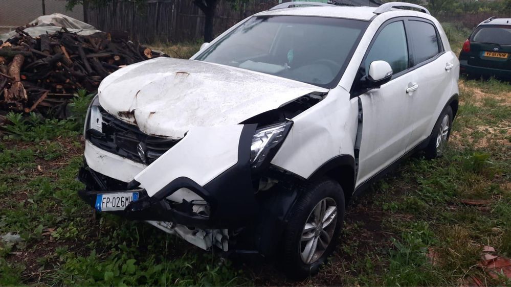 Vand Ssangyoung Korando avariat