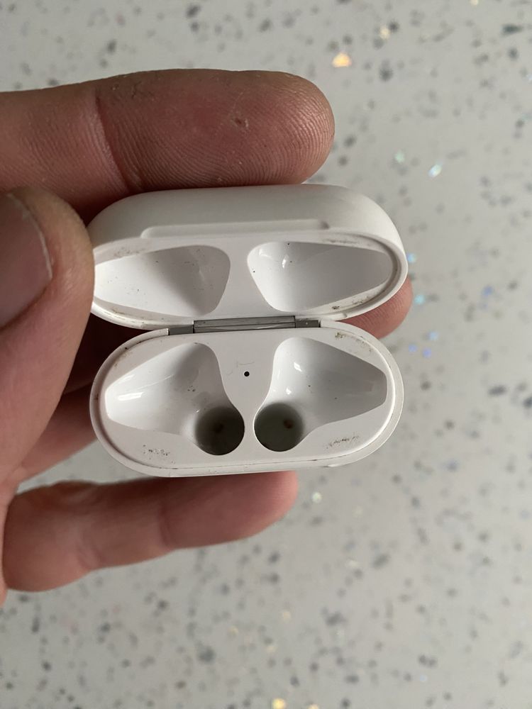 dock apple airpods