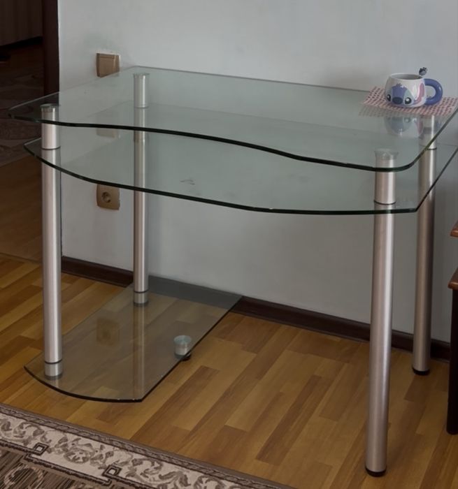 Отдам стол даром