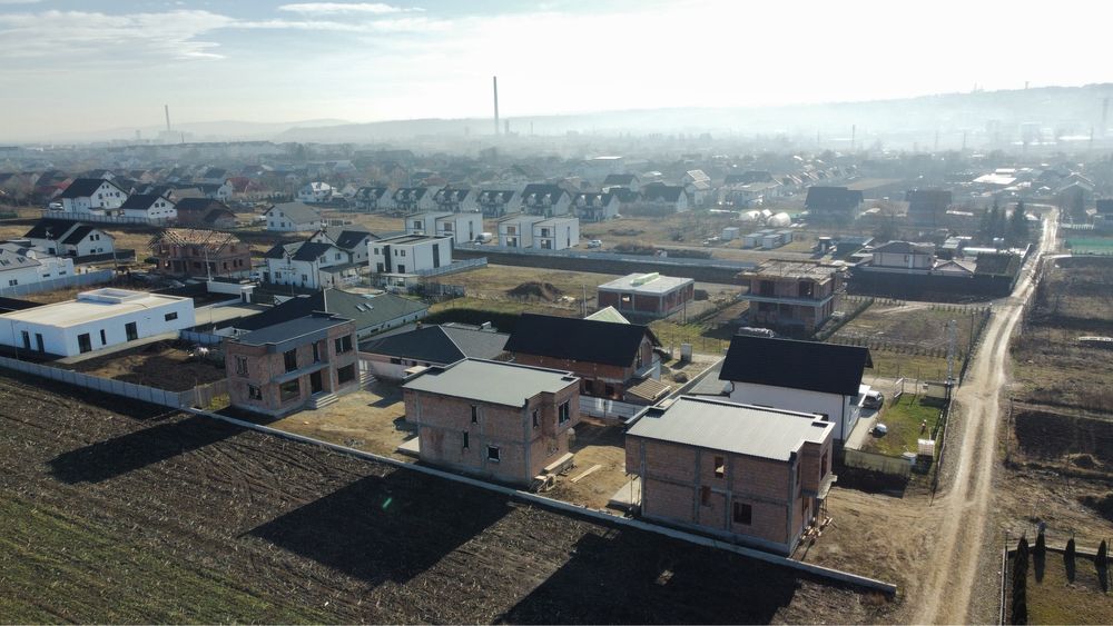 Case individuale moderne  pe 4 ari Suceava INDEPENDENT ENERGETlC