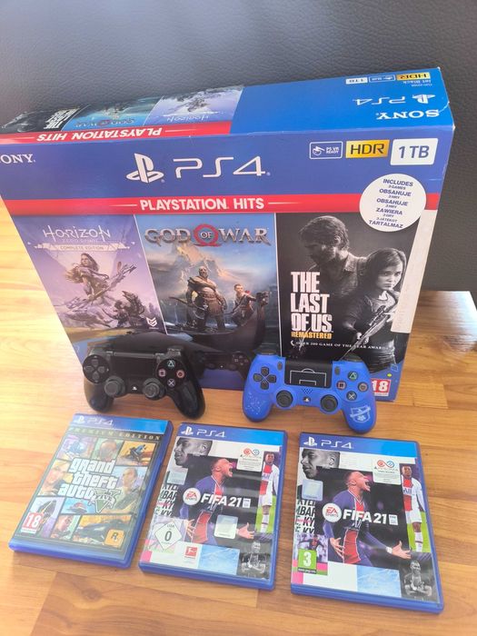 PS4 Slim 1 TB с два джойстика