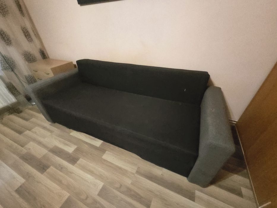 Pret fix Canapea extensibila,1.45m / 1.95 m extinsa,se afla in Reghin