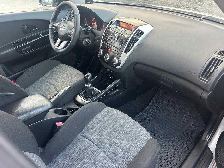 Kia ceed.2010.1.6 CRDI
