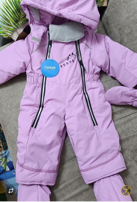 Зимний комбинезон для девочки