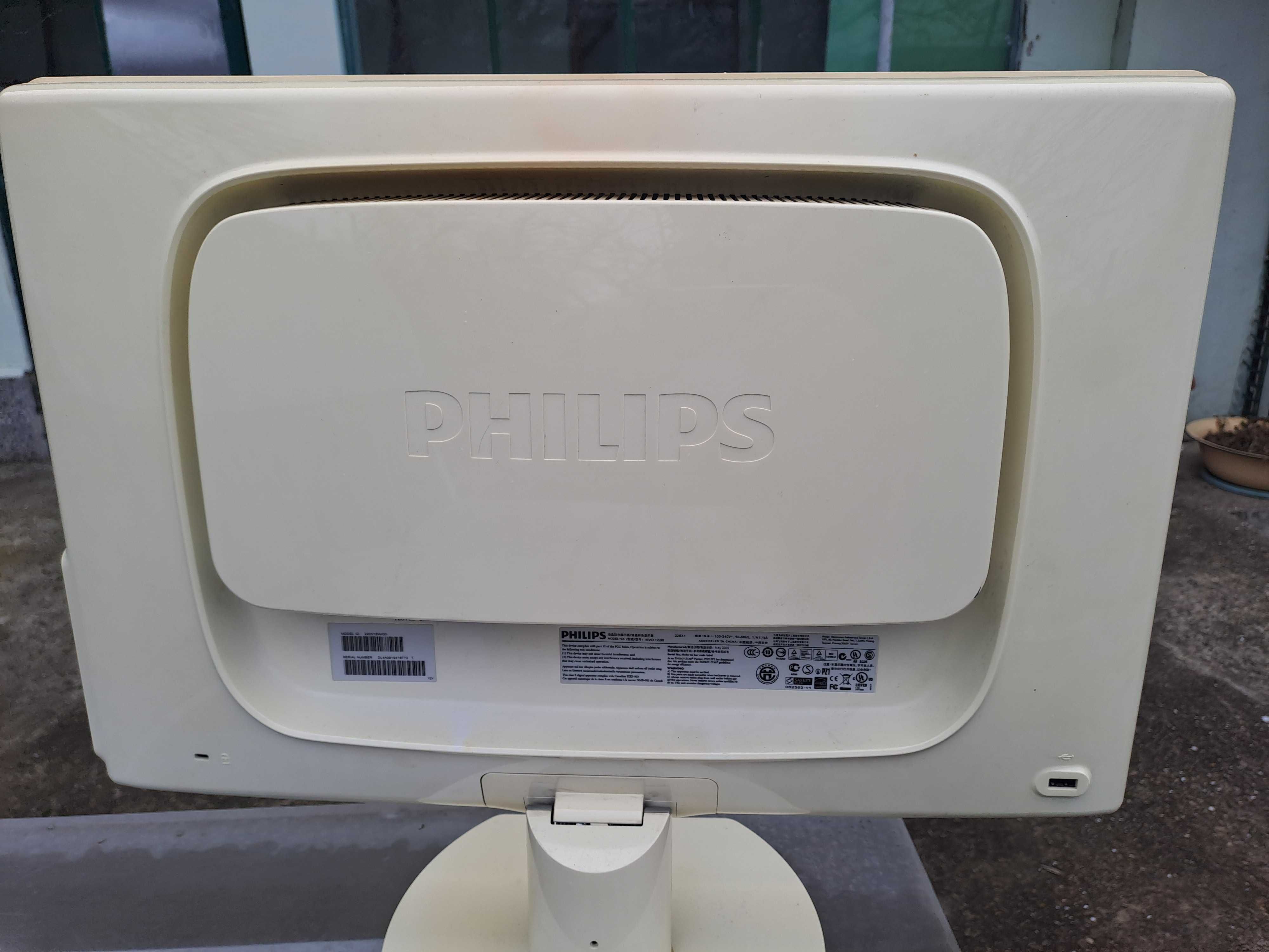 Монитор Philips 19"