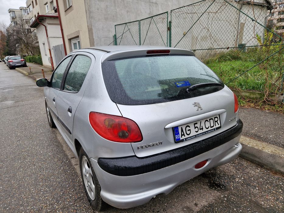 Vând Peugeot 206