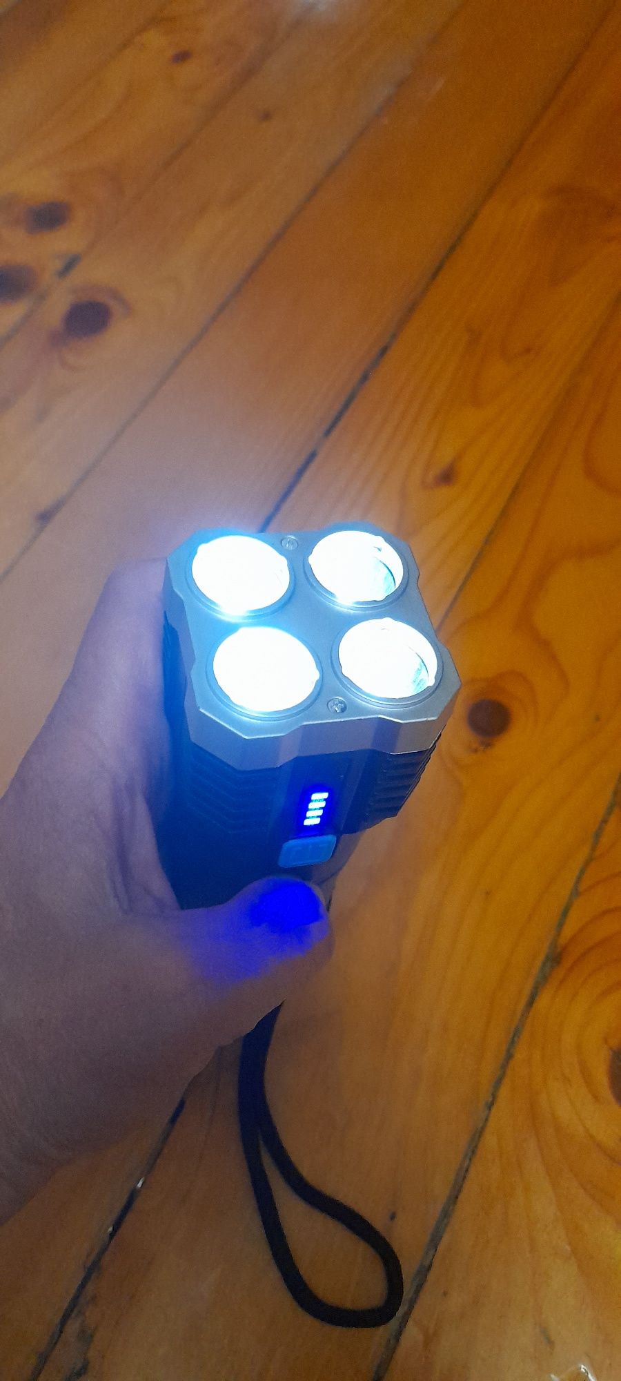 USB акумулаторно LED фенерче Намаление