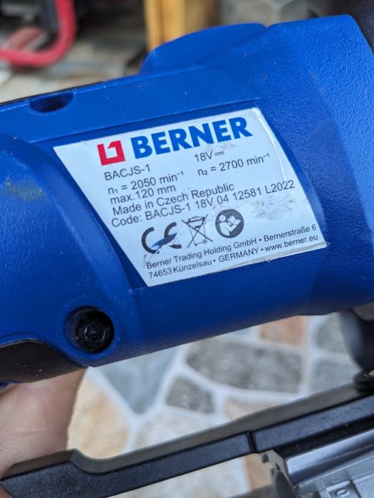 Fierăstrău Pendular Berner 18 V