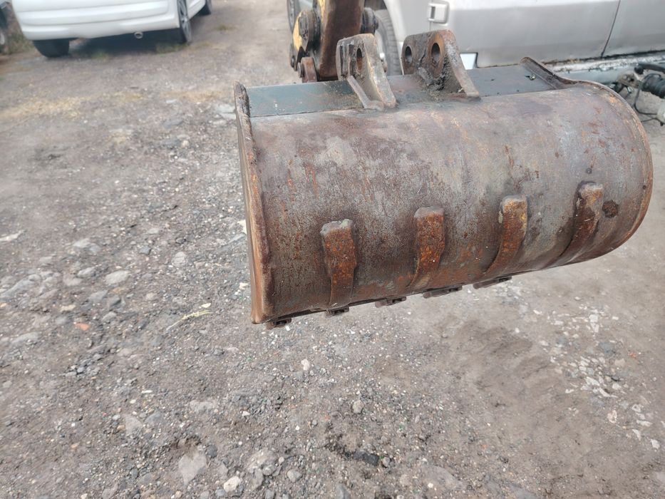 Vând mini excavator yanmar b15-3