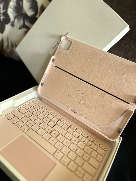 Husa cu tastatura inateck