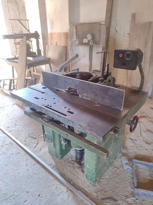 Fuganka, reysmus va boshqa stanoklar sotiladi