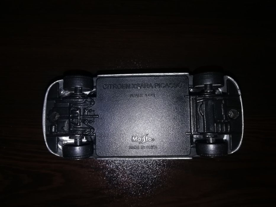 Maisto Citroen Xsara Picasso количка 1/43 Ситроен Ксара Пикасо