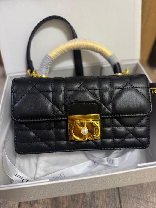 Дамска чанта нова