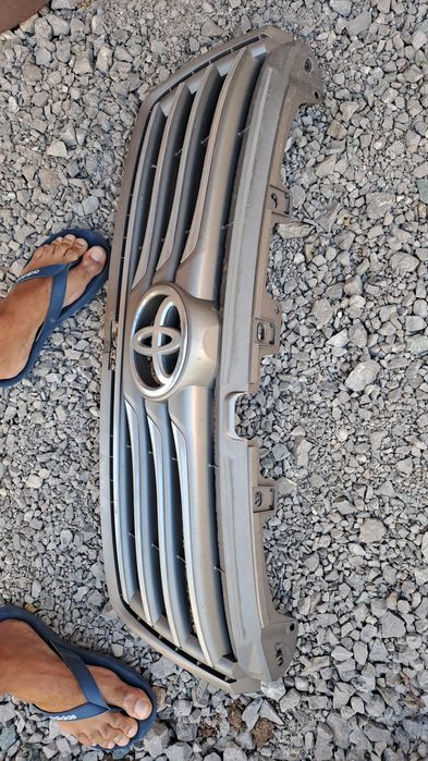 Решетка Toyota Rav 4