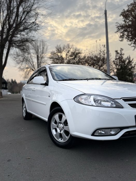 Jentra sotiladi. 2022 yil. Oq rang