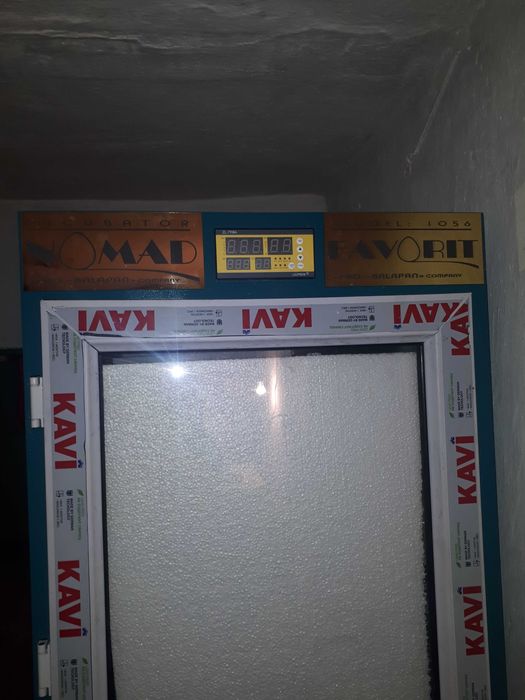 Продам инкубатор Номад