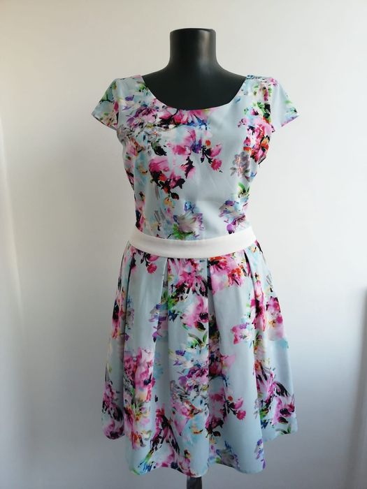 Rochie cu imprimeu floral, mărimea S-M