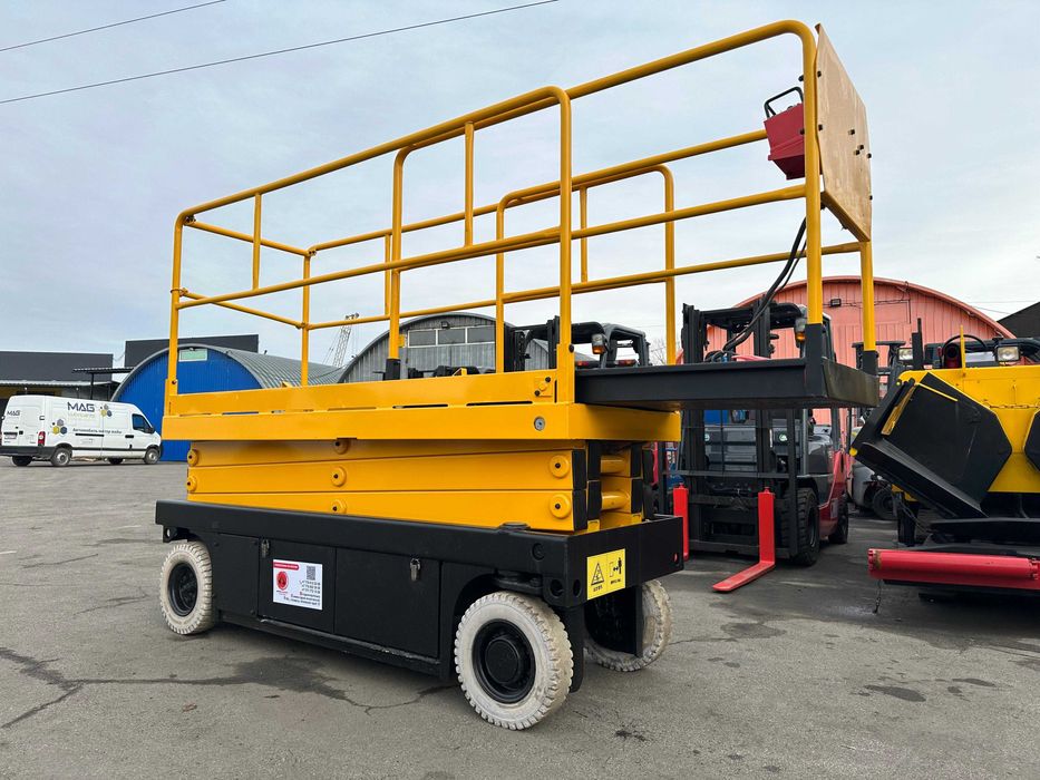 Японская самоходная электрическая вышка Aichi SV06B 2015