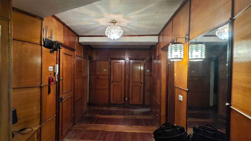 4 комнатная квартира на Максим Горького 124 м2